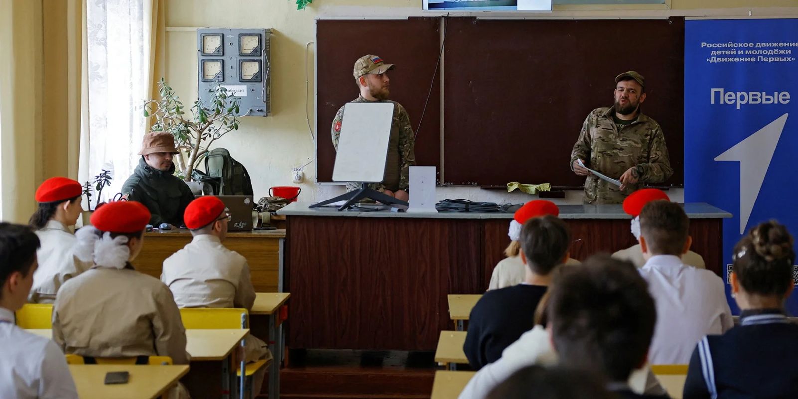 Росія системно готує українських дітей до війни