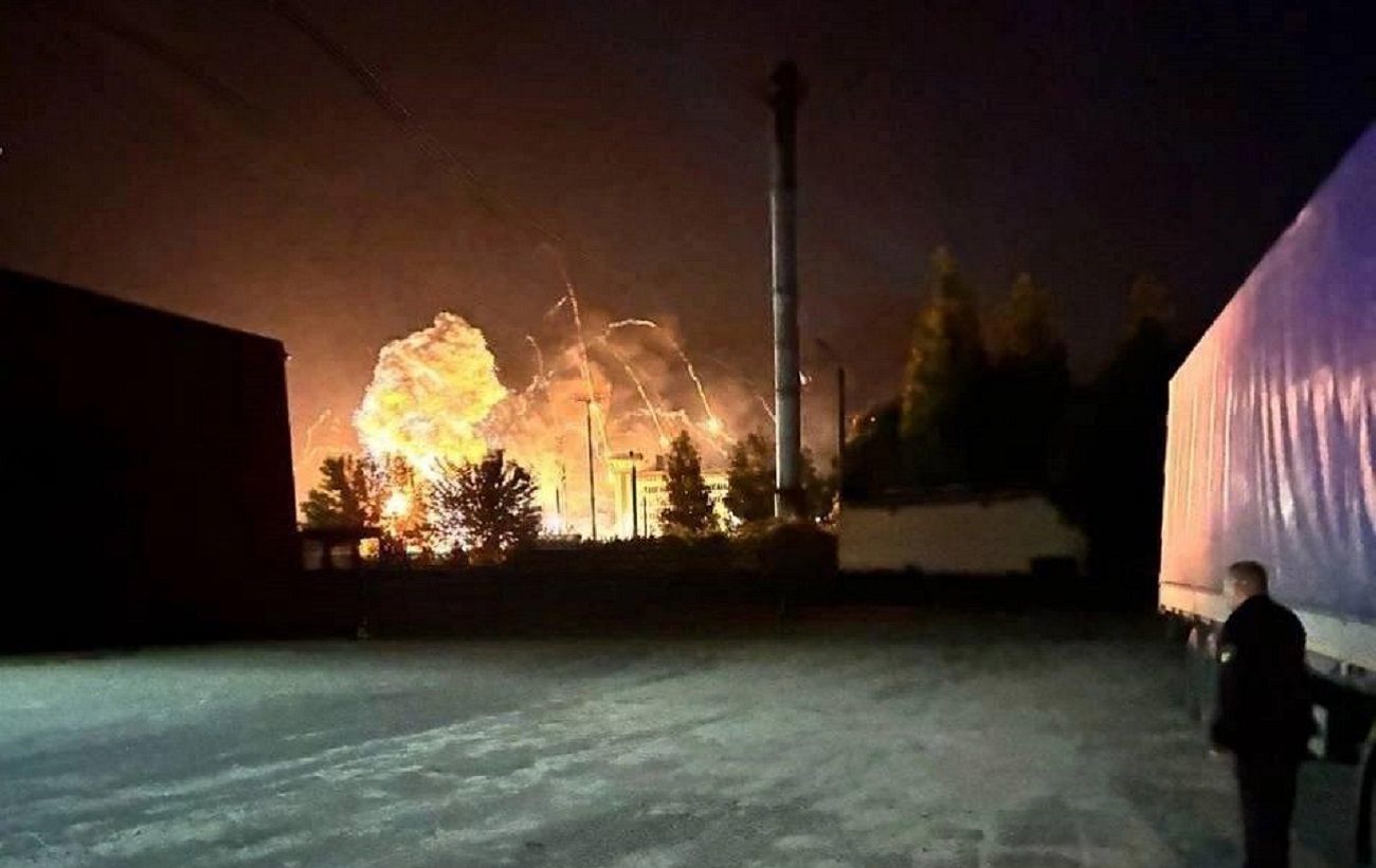 МІ-8 згорів, МІ-35 пошкоджено. У РФ заявляють про удар по військовій авіації під Брянськом