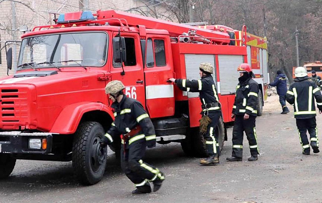 Били "Шахедами" та ракетами: перші наслідки атаки РФ по Львову (фото)