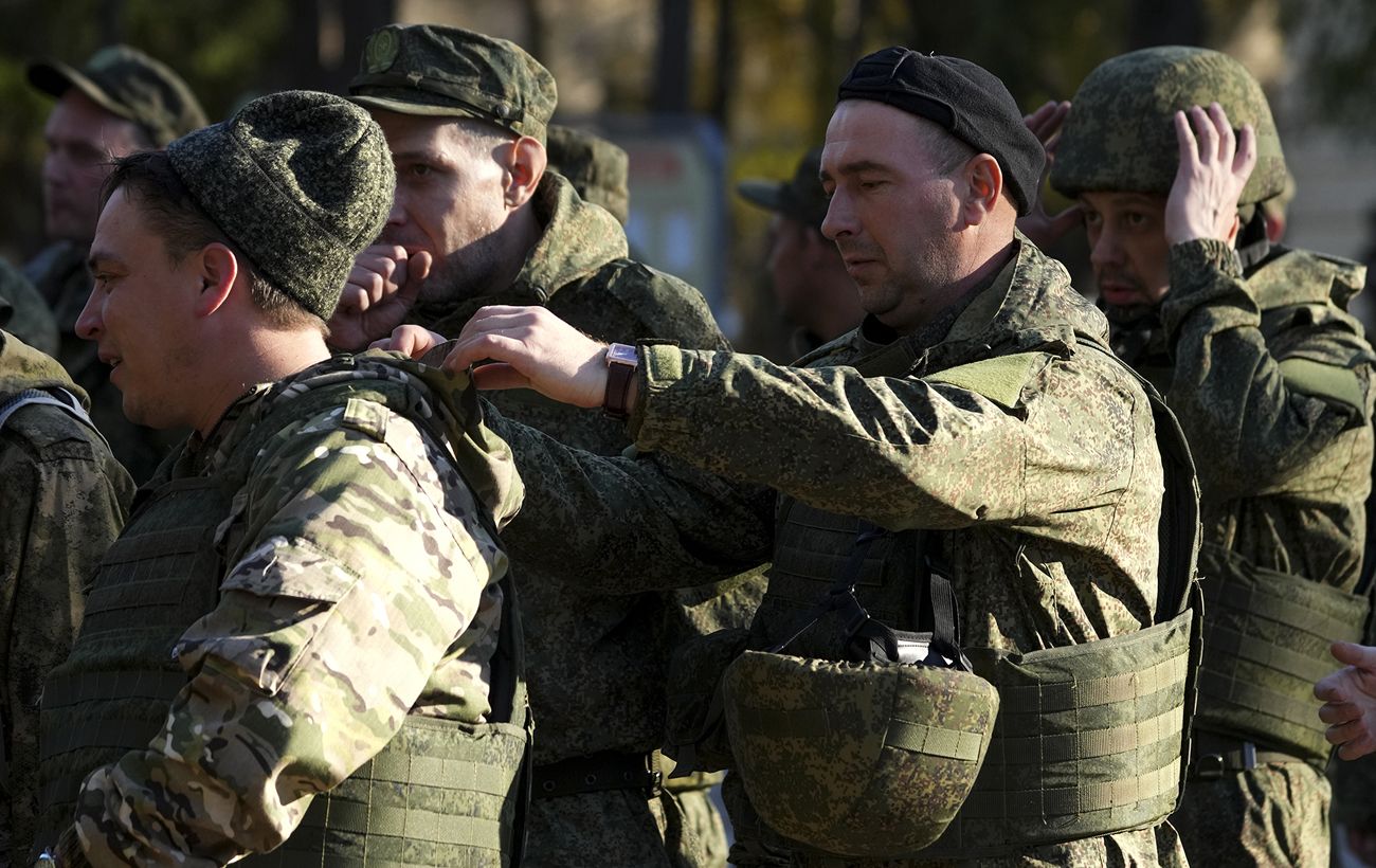 Російські військові спалюють техніку, щоб не штурмувати ЗСУ, - АТЕШ