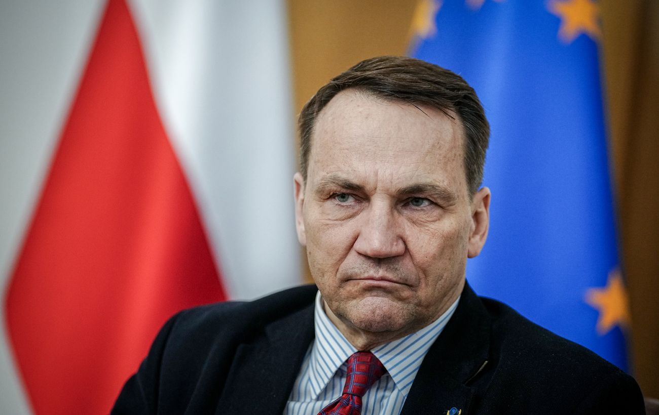 Угорщина може отримувати нафту з неросійських джерел: Сікорський відповів Сійярто