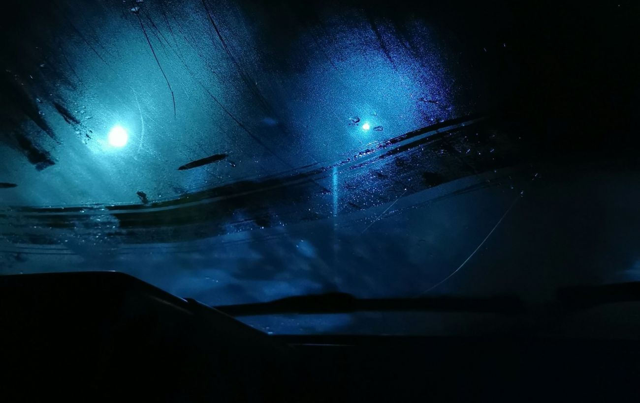 ​​​​​​​Вологе скло та запотілі дзеркала: як позбутися конденсату в авто