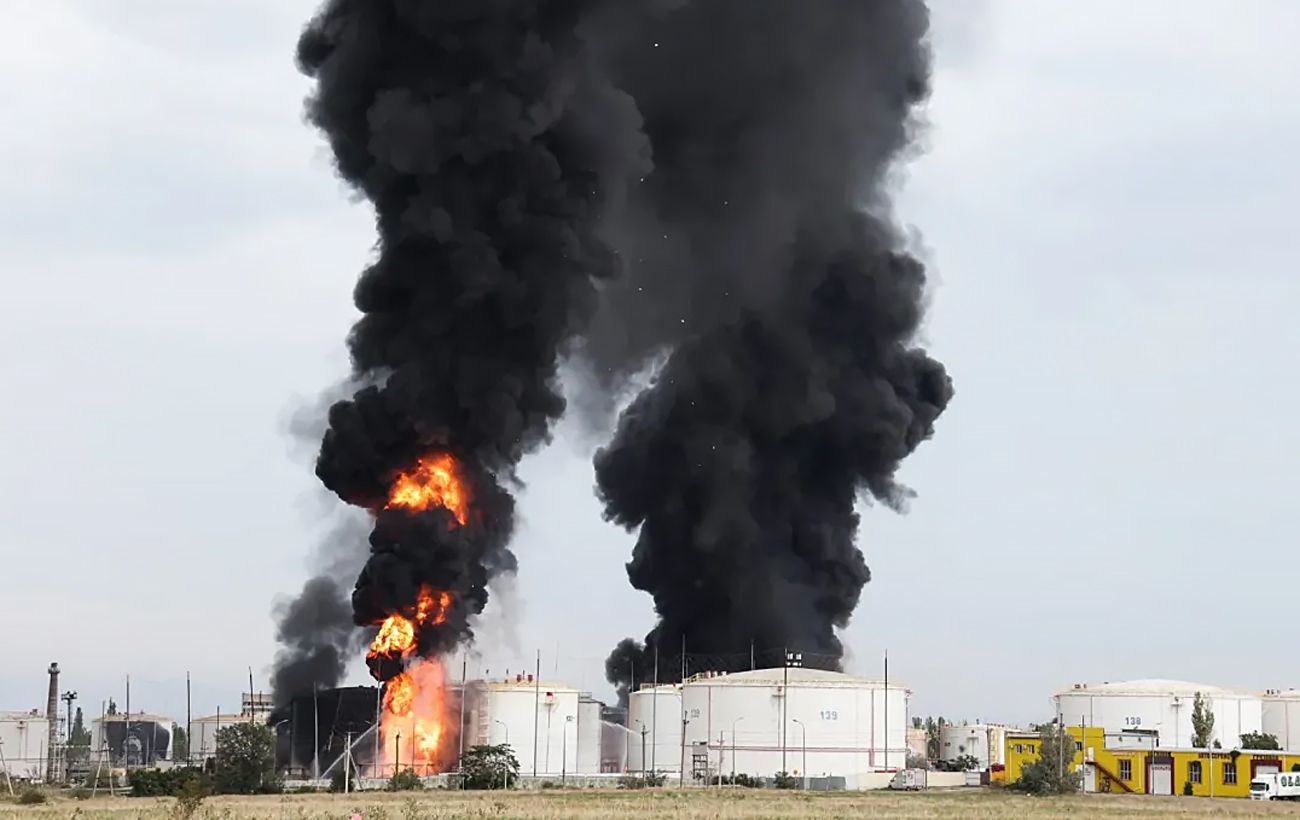 Генштаб підтвердив ураження заводу вибухівки у РФ і нафтового термінала у Феодосії