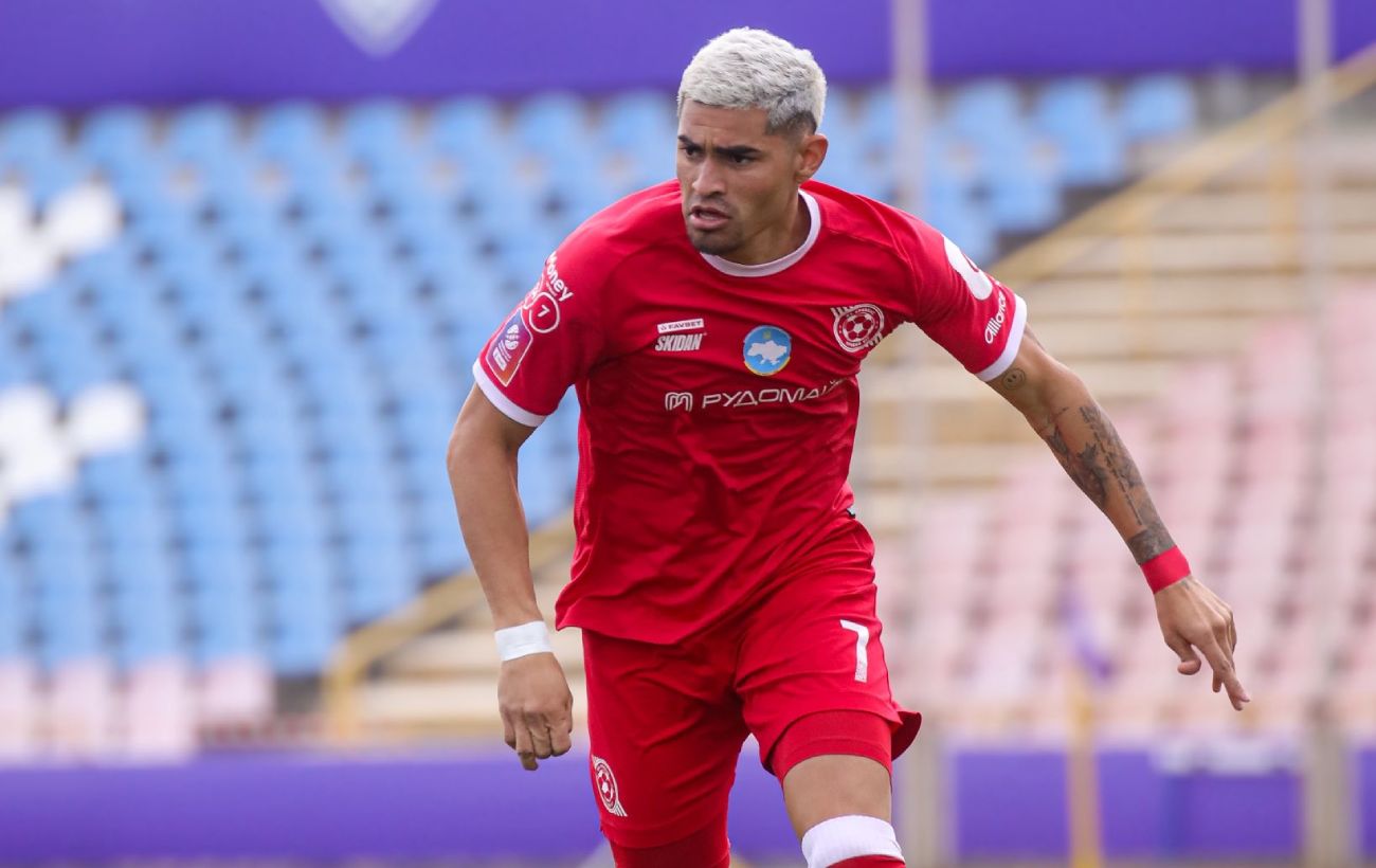 Без "Динамо" та "Шахтаря": УПЛ роздала нагороди героям 8 туру