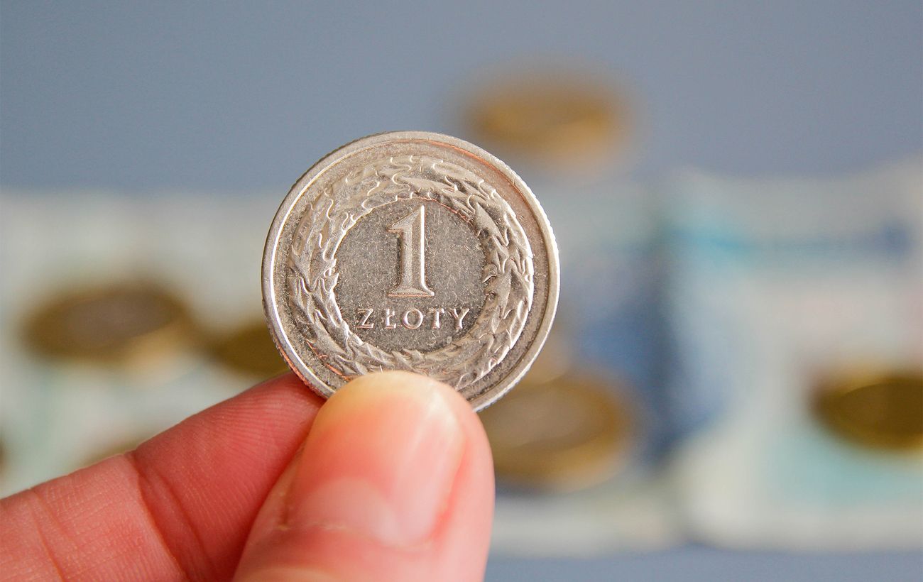 Нацбанк трохи знизив курс злотого