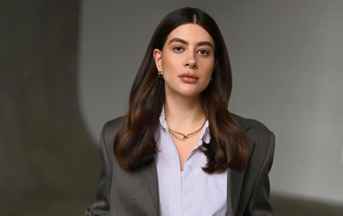 Як носити твідовий жакет із довгою спідницею: Раміна задає тренди