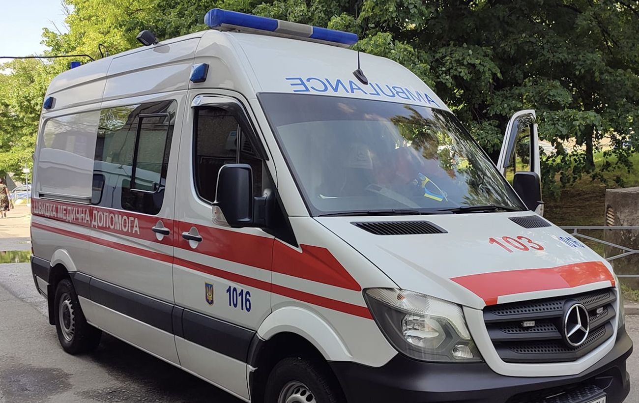 Трагедія в Нікополі: жінка загинула через атаку дрона, є поранений та руйнування (фото)