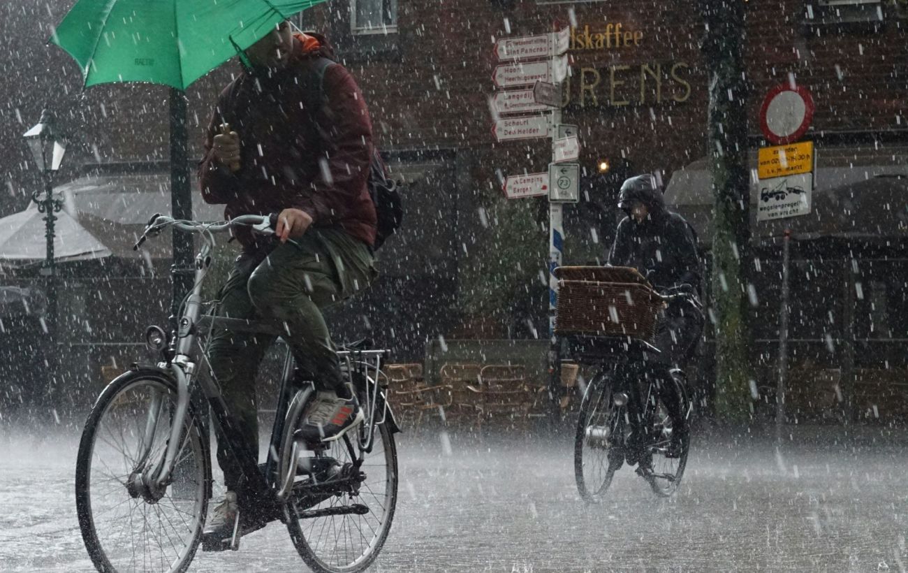 Погодні умови, за яких краще залишити авто вдома