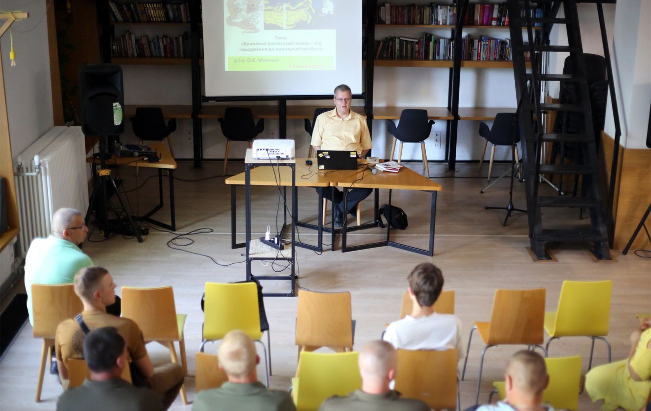 Скільки отримують викладачі вишів зараз і чи чекати зростання зарплат у 2026-му