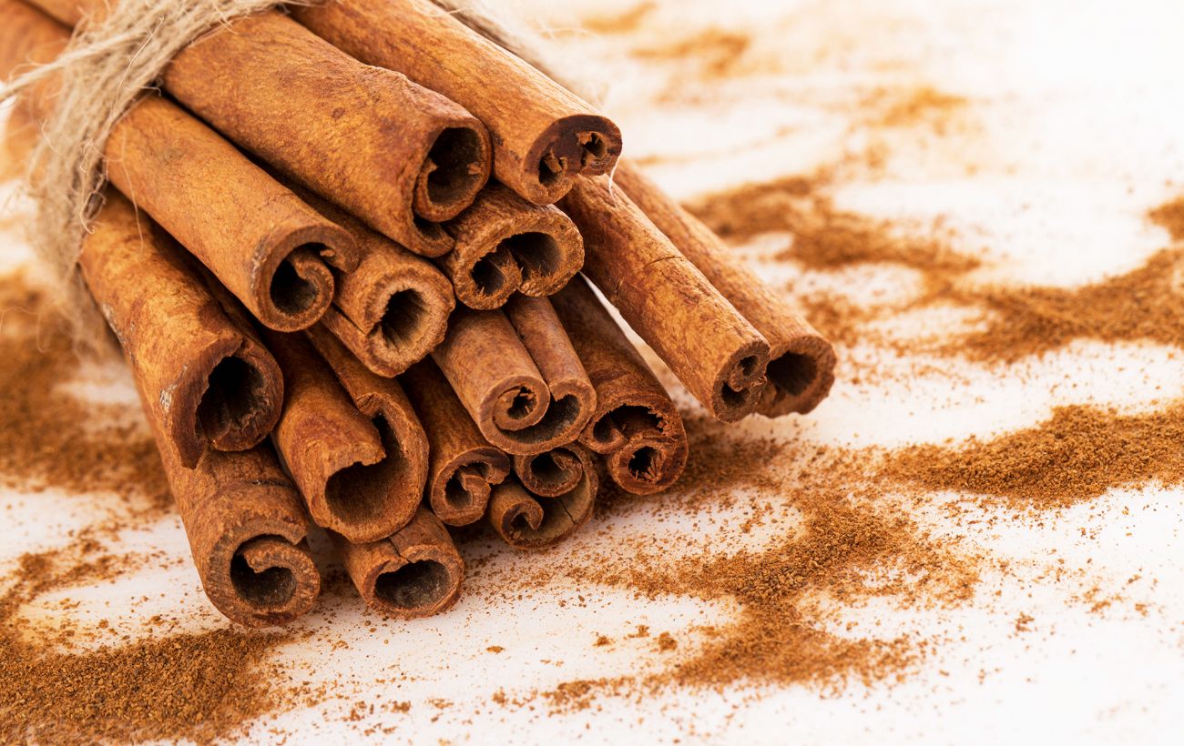 Додайте цю спецію до раціону: вона знижує цукор і захищає серце