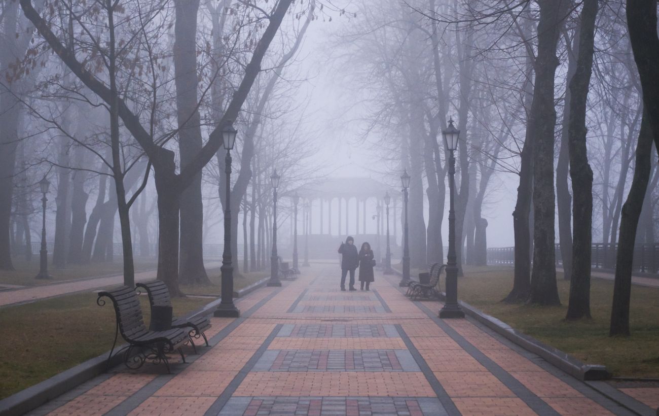 Україну накриє густий туман: поради від поліції водіям та пішоходам