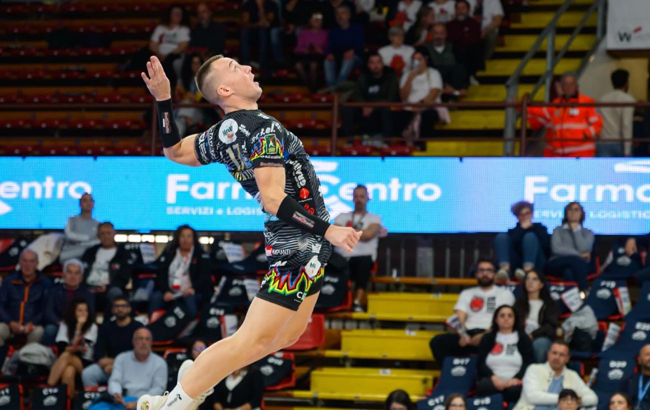 Плотницький знову феєрить в Італії: українець потрапив до символічної команди туру