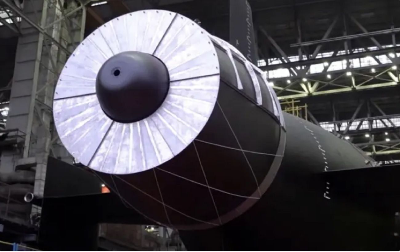 РФ поблизу кордонів Фінляндії спустила на воду атомний крейсер, здатний носити "Посейдони"