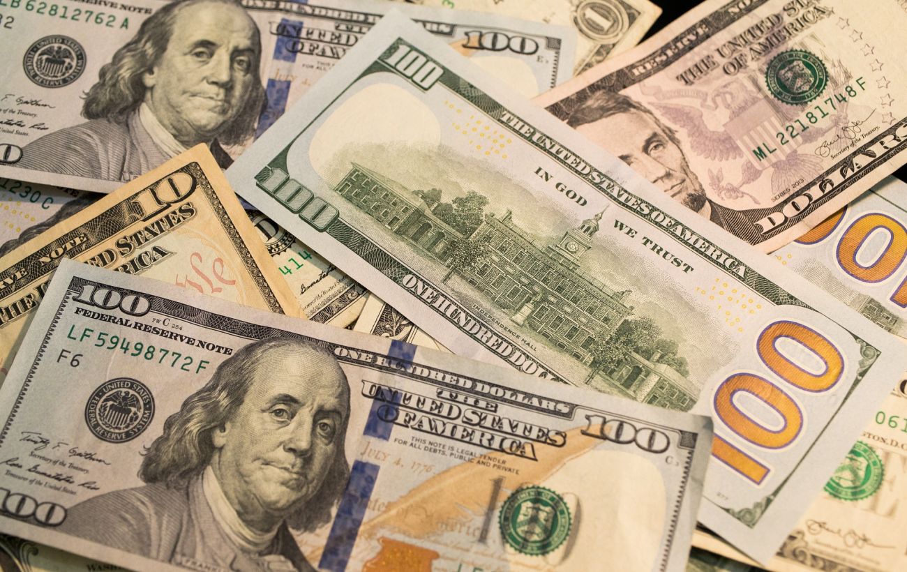 Долар і євро подорожчали в обмінниках