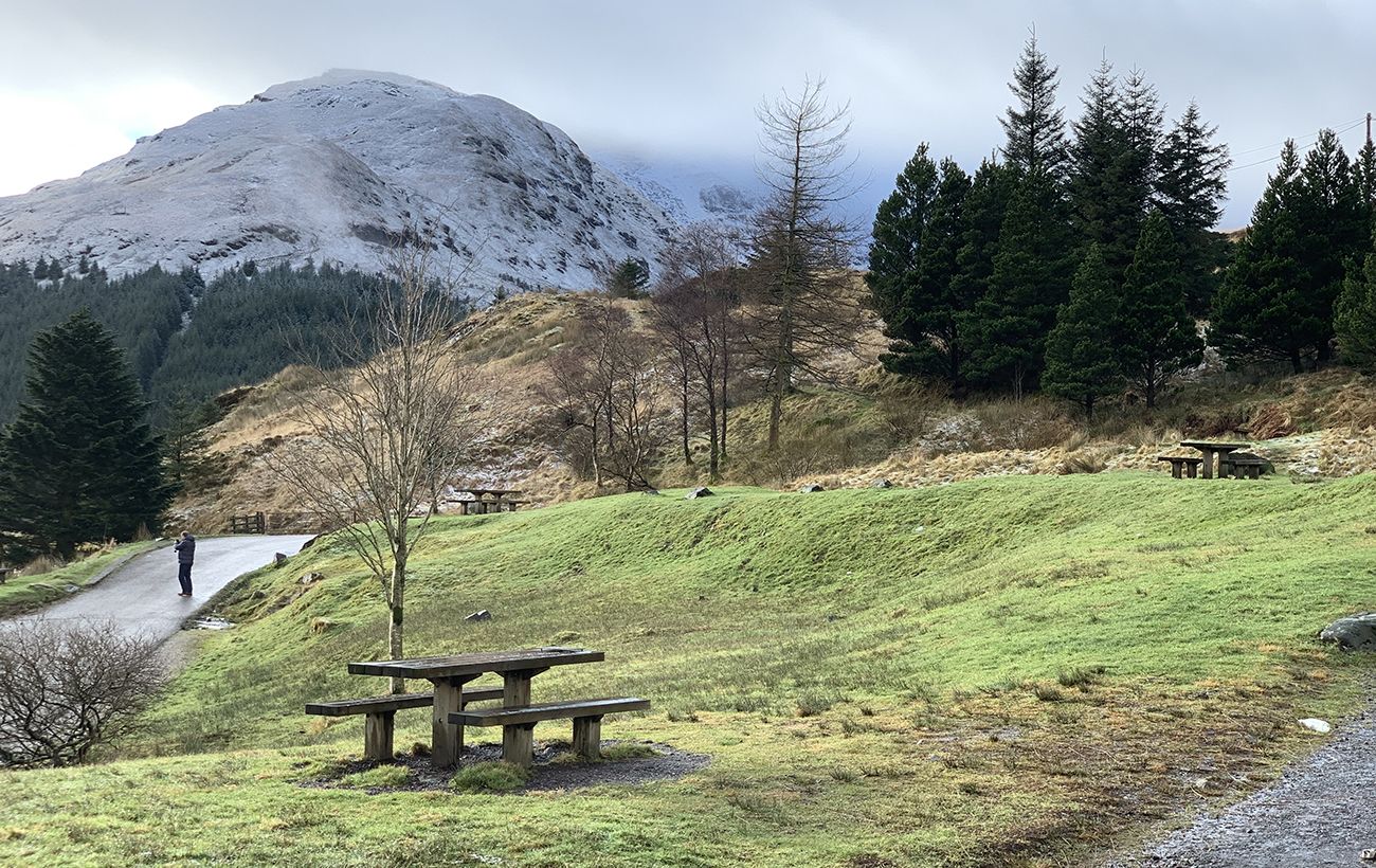 Секретна станція, фестивалі та корови "з гонором": як живуть у найважкодоступнішому селі України