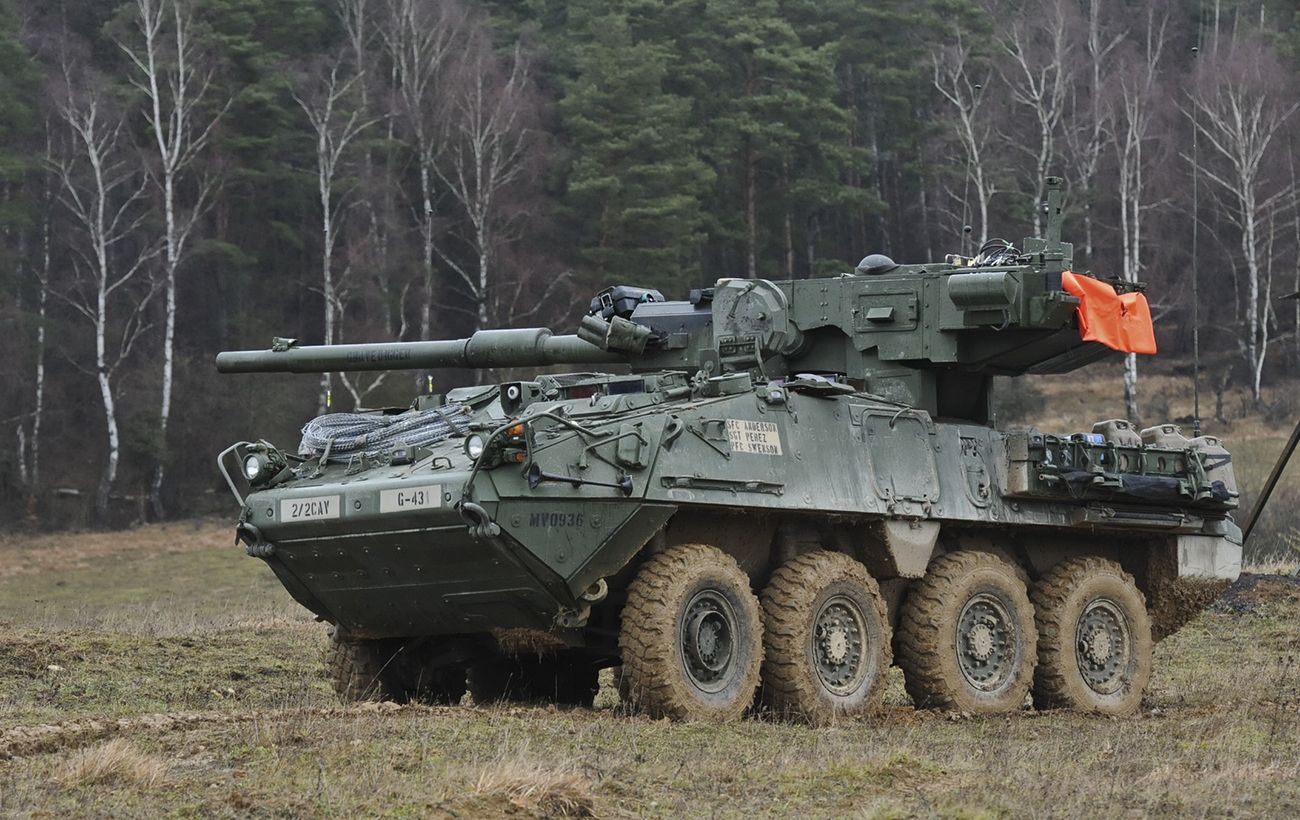 США продадуть Польщі 250 БТР Stryker за "символічну ціну" в один долар