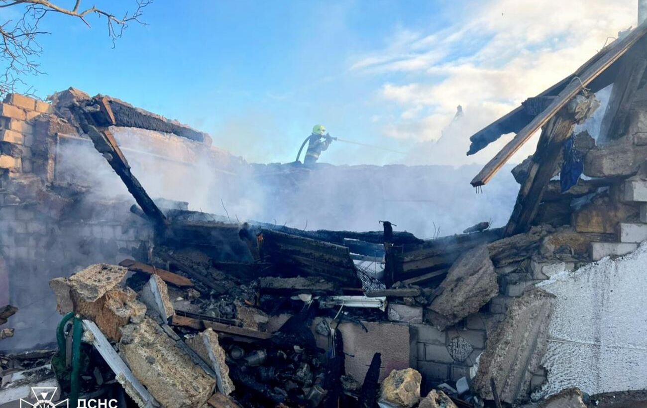 Зеленський: Росія застосувала понад 450 дронів і 30 ракет під час нічної атаки