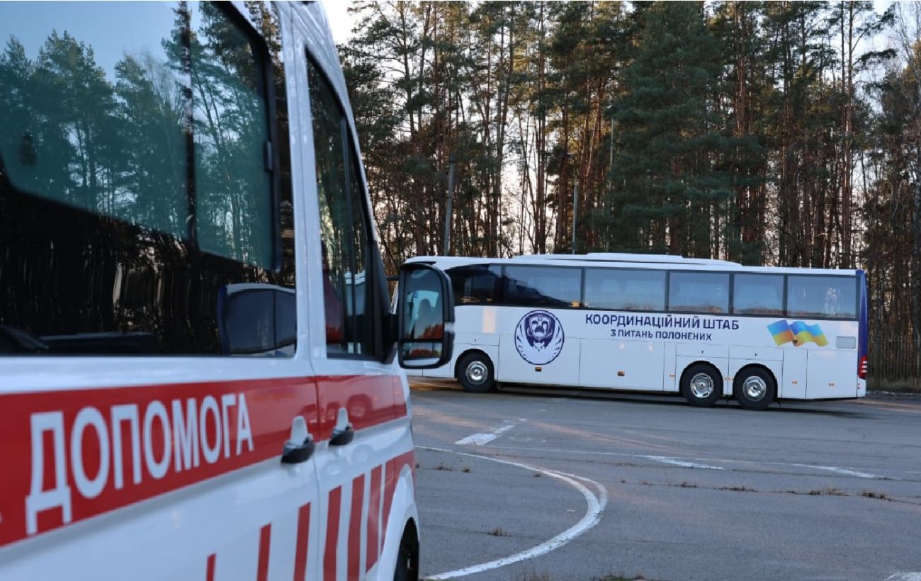 Операцією керував Буданов. Білорусь передала своїх опозиціонерів Україні (фото)