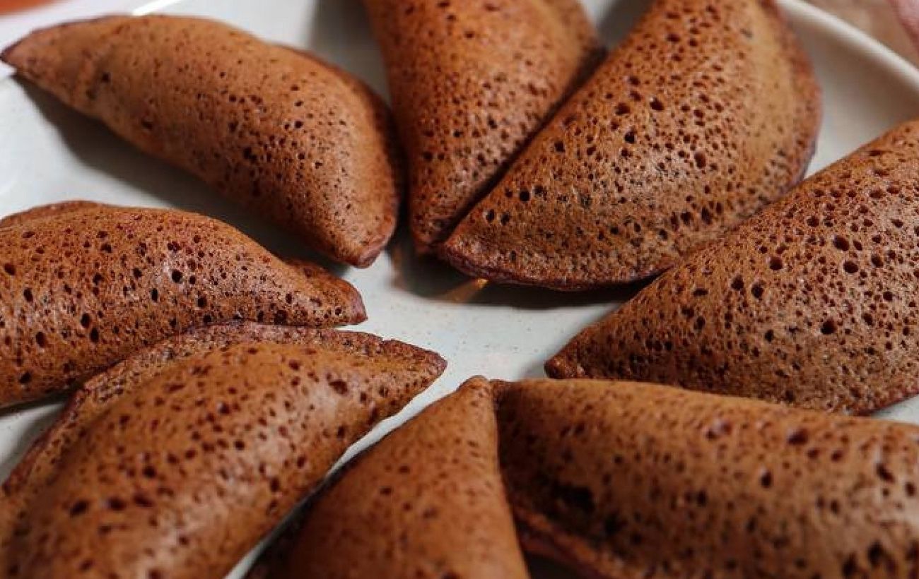 Марокканські млинці до посту: без молока та яєць, з ніжною начинкою