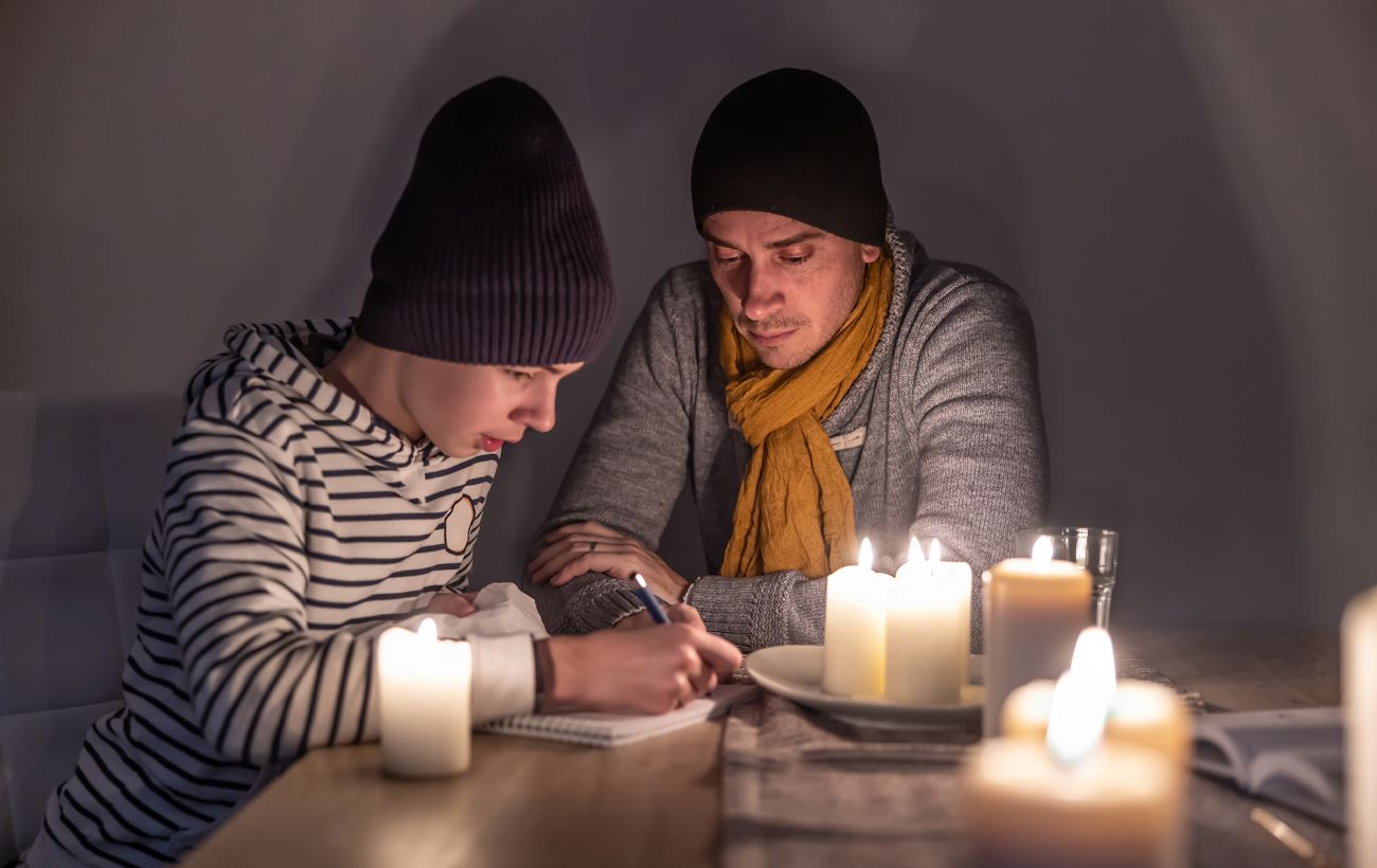 У Києві світла може не бути чотири години поспіль: графіки відключень на 4 січня