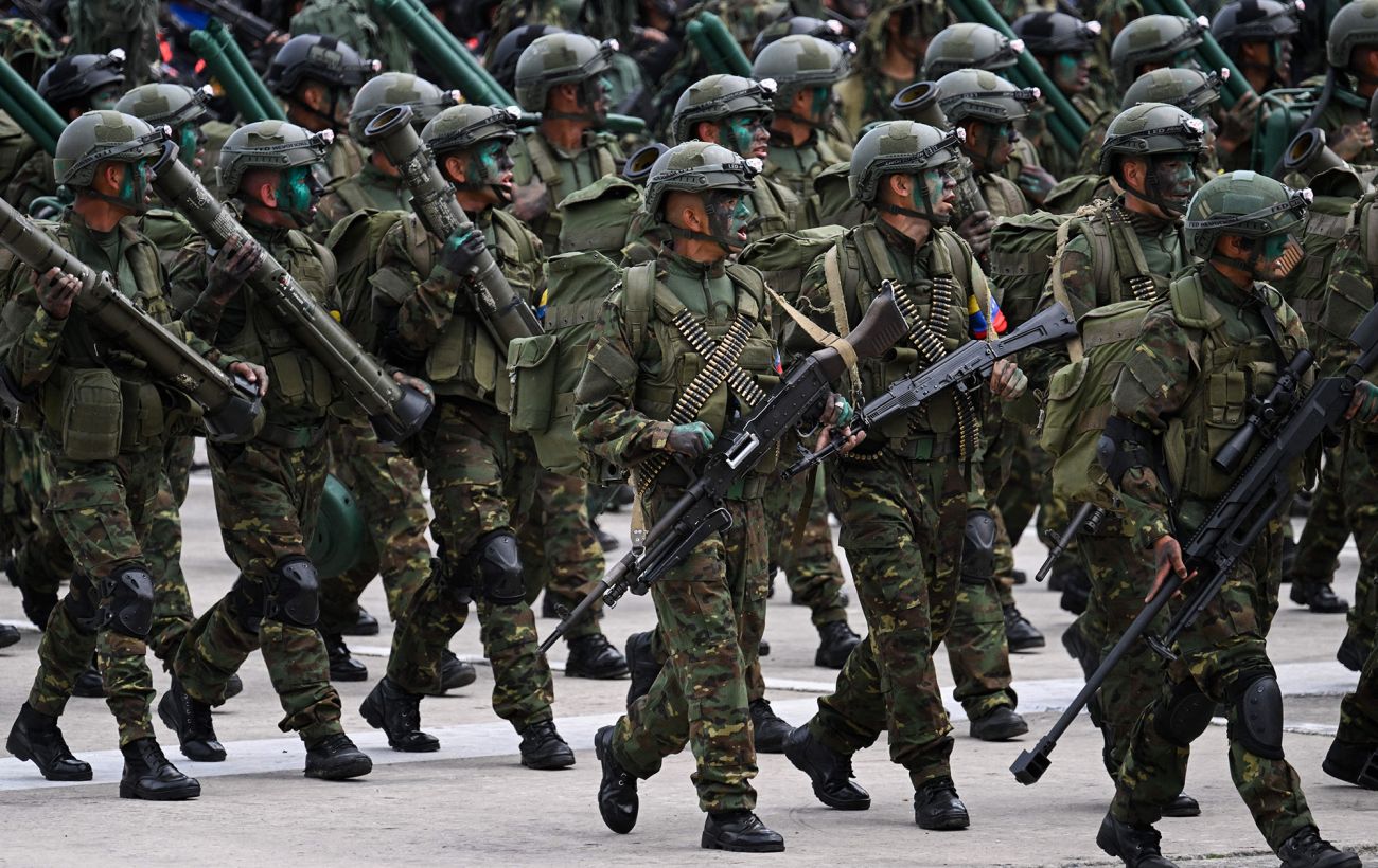 Робота ППО чи держпереворот? У Венесуелі біля президентського палацу сталась стрілянина