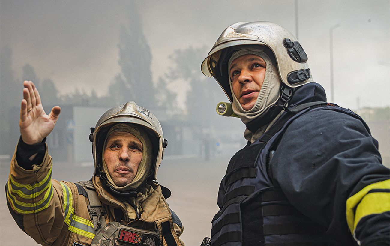 Дніпро атакують дрони: пошкоджена багатоповерхівка, пожежі в дитсадку та профтеху