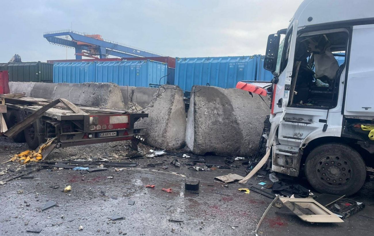 Росія вдарила по портах Одещини, є загиблий