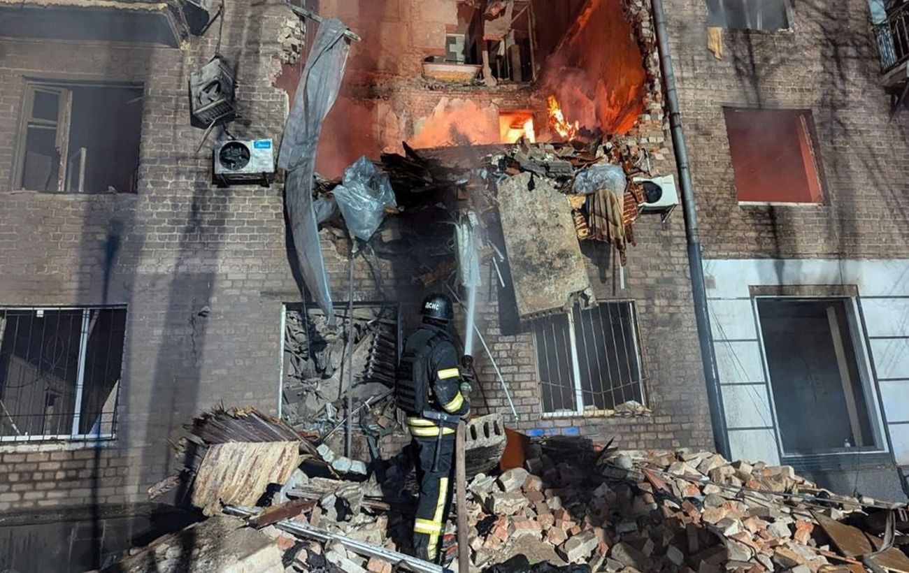 Зруйновано будинки та 17 постраждалих: яка ситуація в Кривому Розі після обстрілу