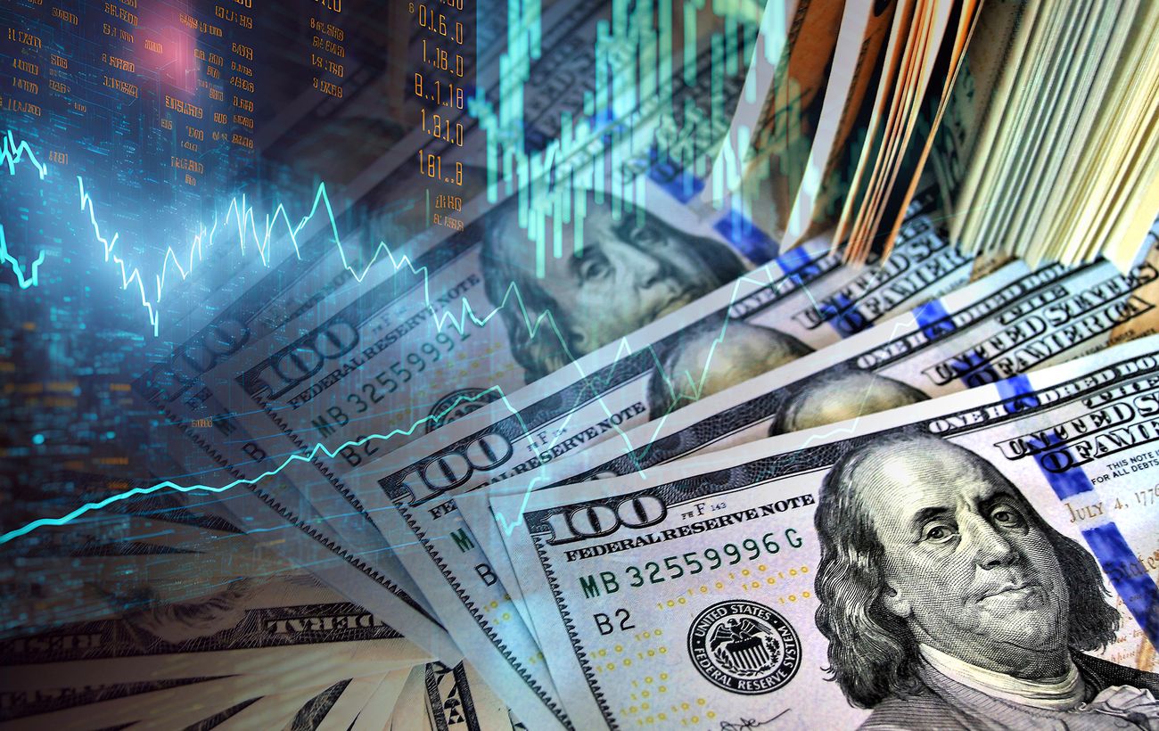 Євро на порозі 51 гривні, долар дорожчає: чи варто зараз купувати валюту