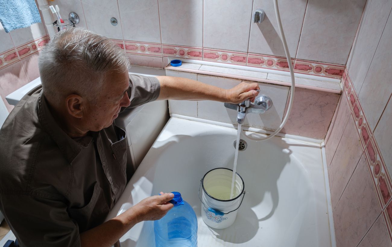 Вода в аварійному режимі, тролейбуси не ходять: у Сумах перебої зі світлом після атак