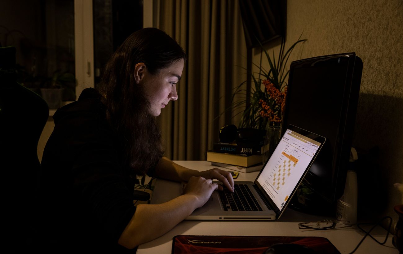 До 16 годин без світла або аварійно: де та як в Україні вимикають світло