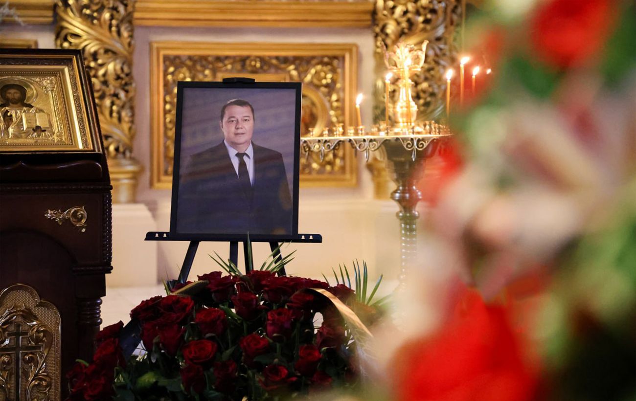 "Загинув, повертаючи світло Києву". У столиці попрощалися з екс-головою "Укренерго" Брехтом