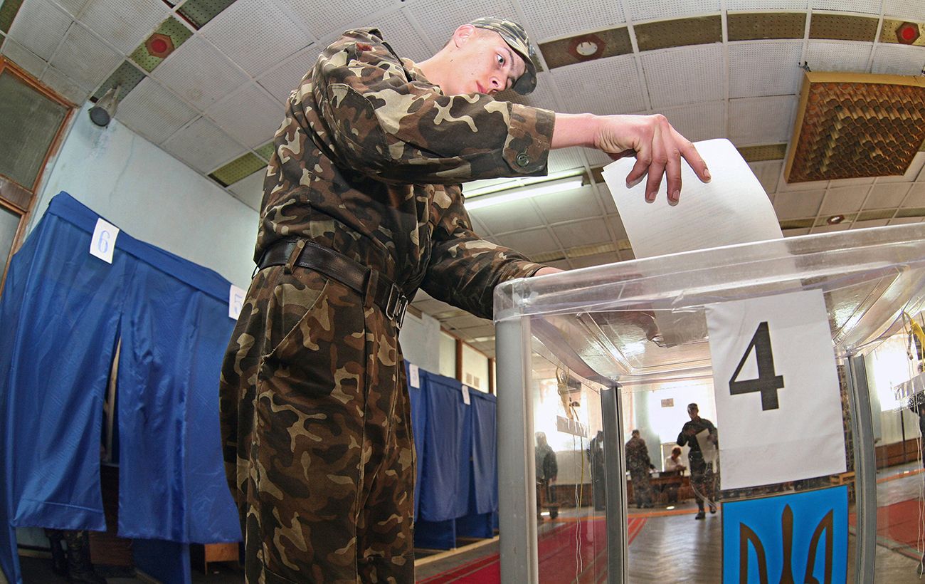 Вибори в Україні після війни: які проблеми з голосуванням військових і що можна зробити