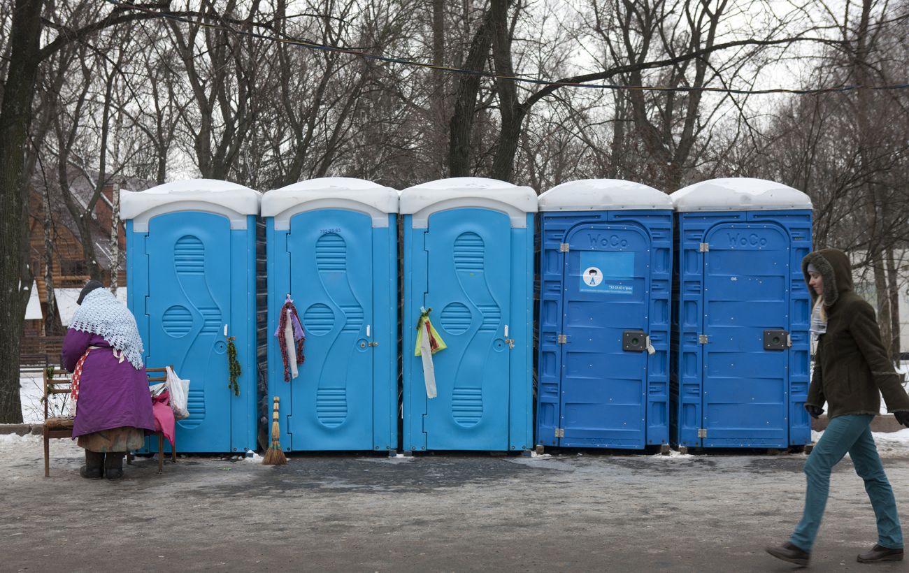 Санітарна загроза: біля багатоповерхівок Києва можуть з'явитися біотуалети