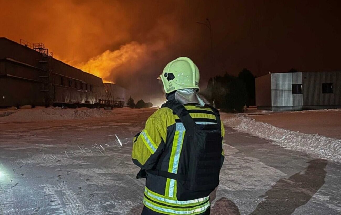 Ціллю були лінії 750 кВ і ТЕС, є поранені та руйнування: наслідки нічної атаки РФ по Україні