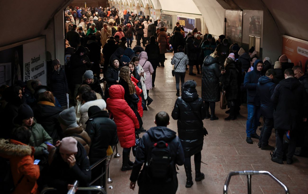 Українці розділилися в думках щодо кордонів і умов миру з РФ, - опитування