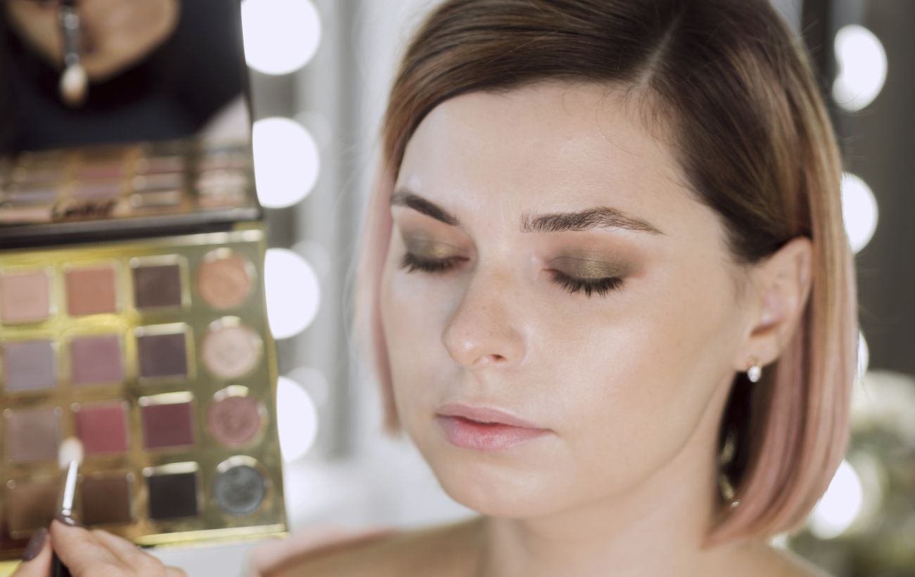 Ці 4 помилки у макіяжі роблять очі маленькими: візажистка показала, як це швидко виправити