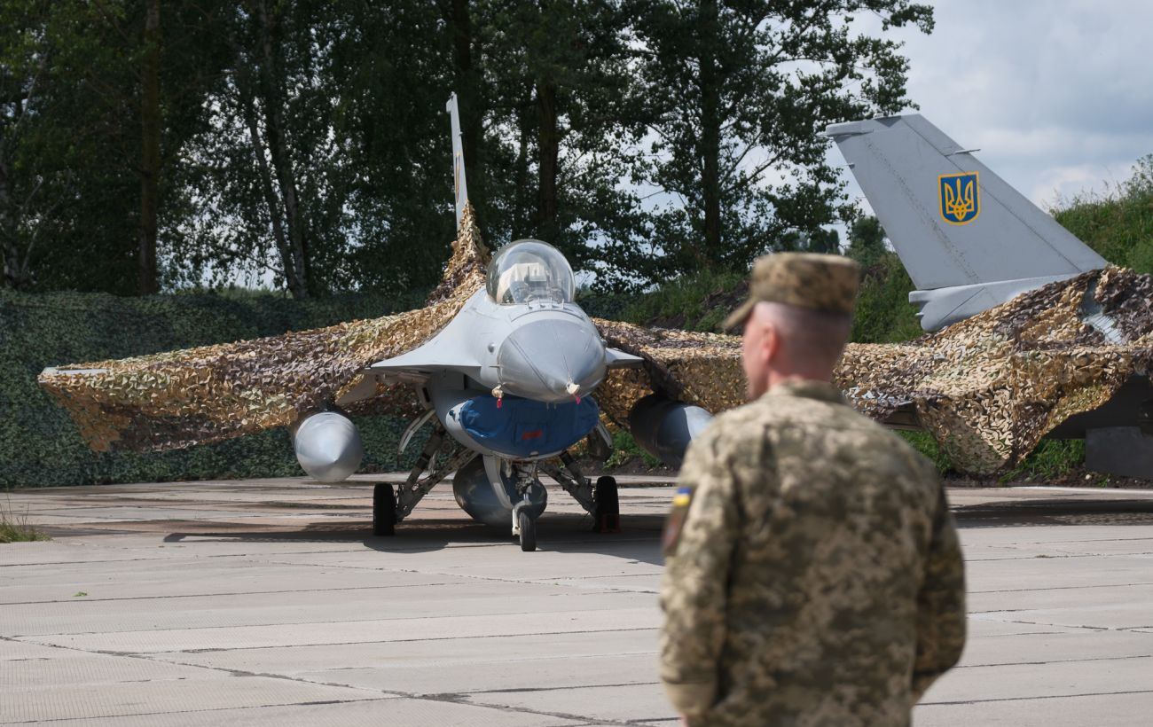Хто насправді літає на F-16? Ігнат відповів на чутки про іноземних пілотів в Україні