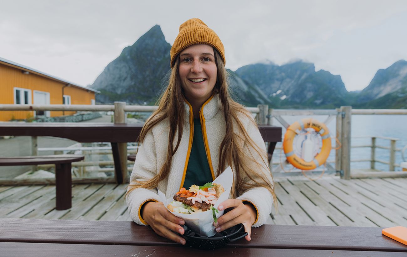 Джем у салаті та "тако-п’ятниця" з консервами: що насправді їдять норвежці та чому це дивує українців