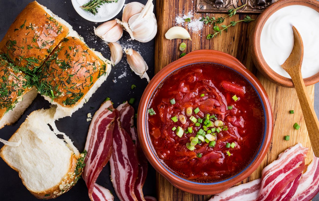 Борщ за 158 гривень? Марцінків засумнівався у цінах та дав гроші на експеримент