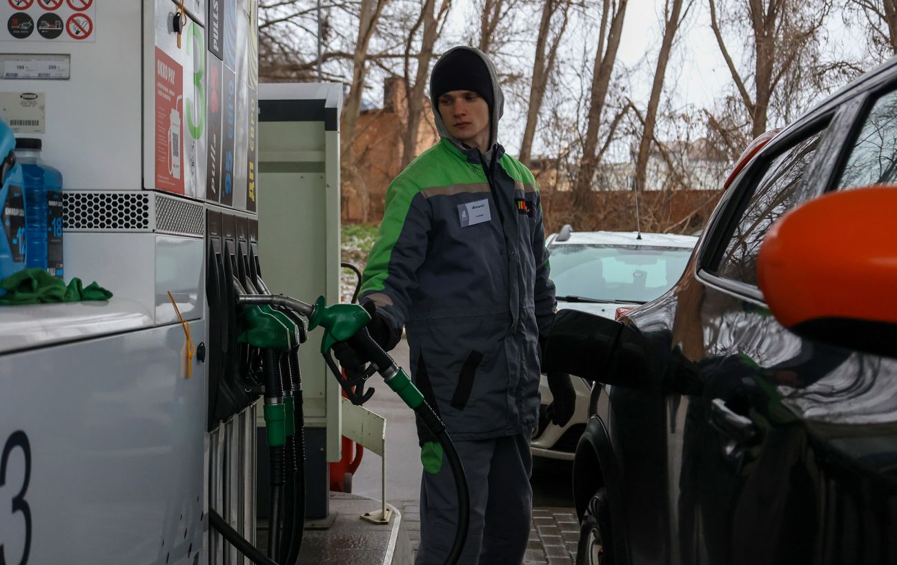 Бензин уже по 72 грн: чому підскочили ціни на АЗС та що буде далі