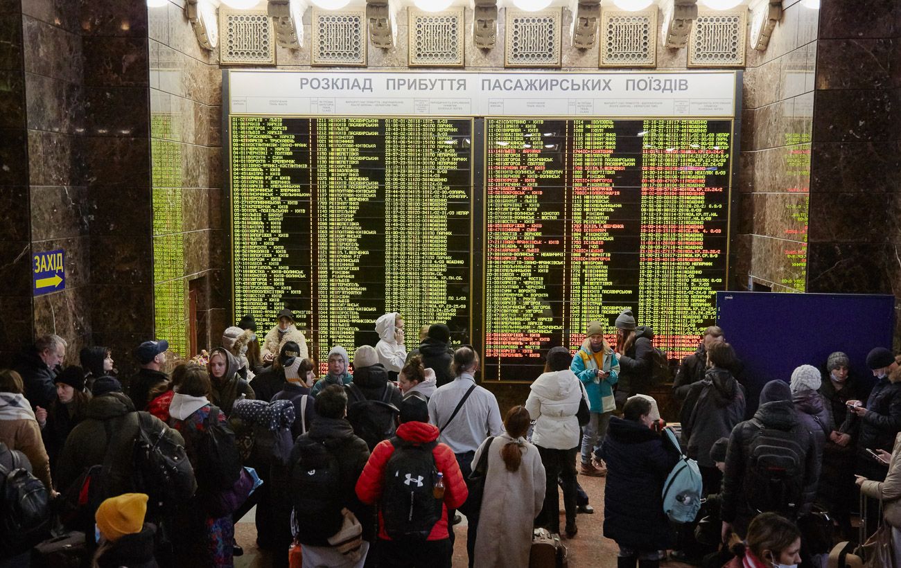 Укрзалізниця попередила про затримку поїздів - деталі