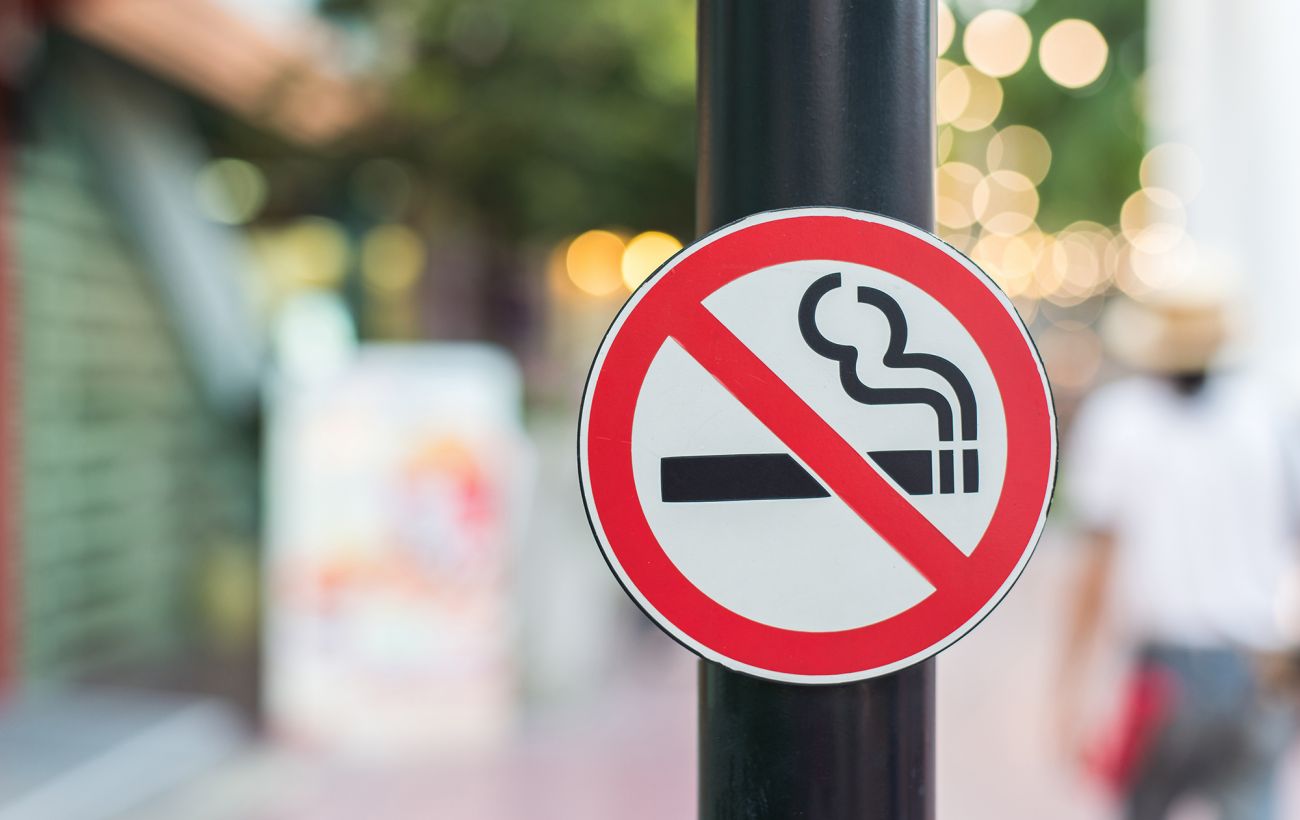 Шкодить не лише здоров'ю, але й гаманцю: де краще не палити, щоб не нарватись на штраф