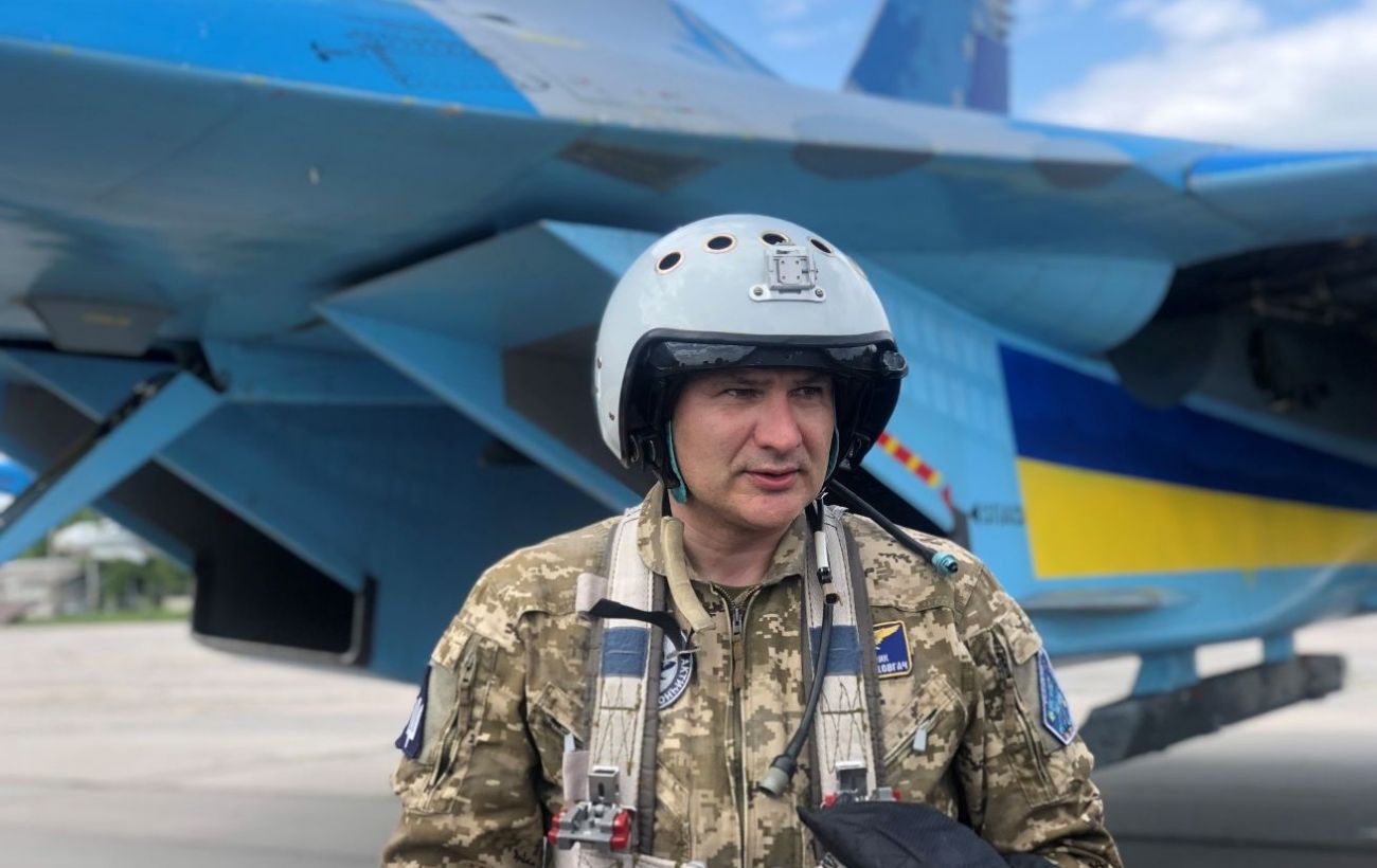 Бився за Зміїний та Київщину: на сході загинув легендарний льотчик Олександр Довгач