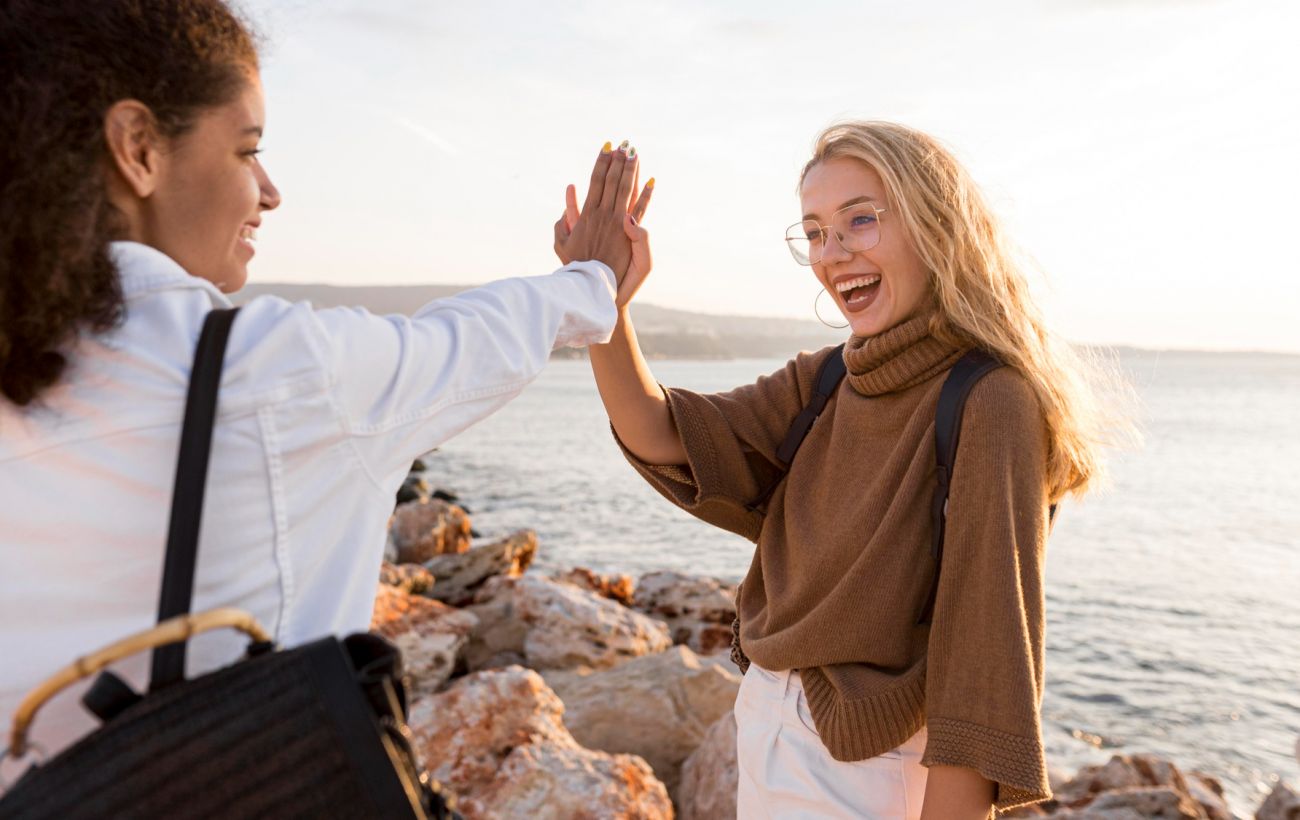 Дивні правила, які шокують за кордоном: ці 10 жестів туристів вважають образою