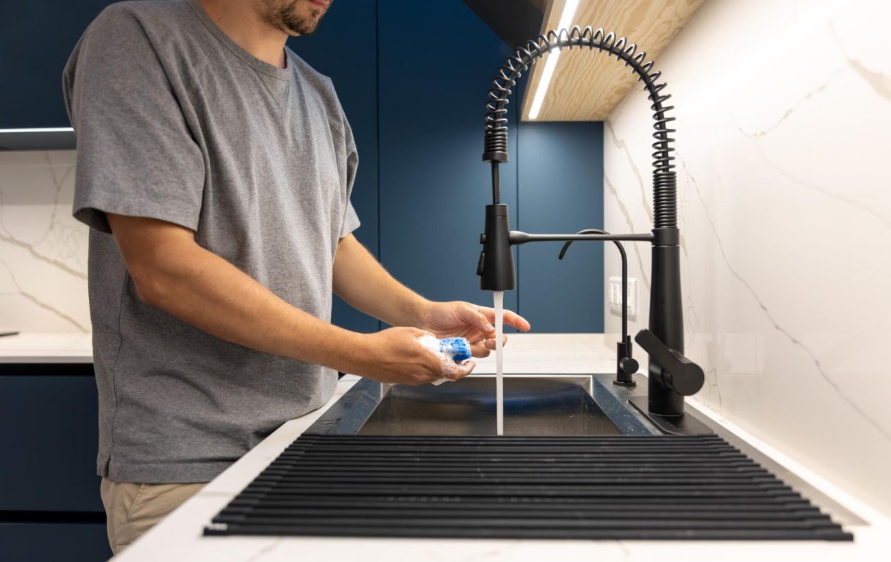 Перевірте кухню: ці 5 речей не можна зберігати під раковиною