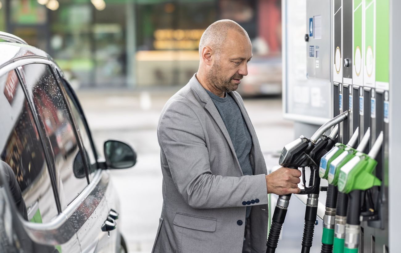 Високі ціни обвалили попит на пальне: що зараз відбувається на українських АЗС