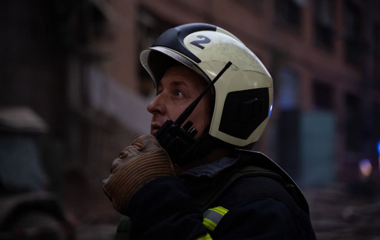 Пошкоджено квартири на 5-7 поверхах: ударний дрон влетів у багатоповерхівку в Одесі