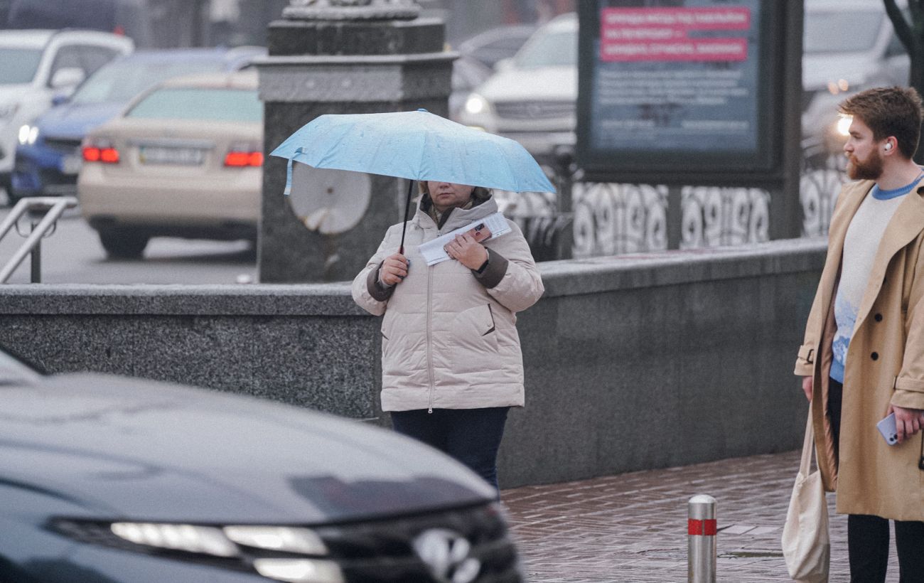 Дощі, туман та заморозки: що чекати від погоди сьогодні та де не буде опадів