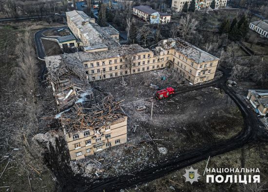 Основний удар російських ракет був по пологовому: МВС про цинічну атаку на Селидове